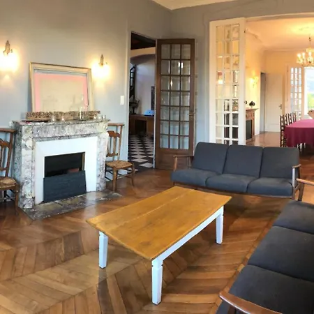 Villa Maison De Maitre Dans Un Village A La Campagne *